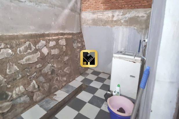 Rumah 2 Lantai Sudah Renovasi Garden Masyeba