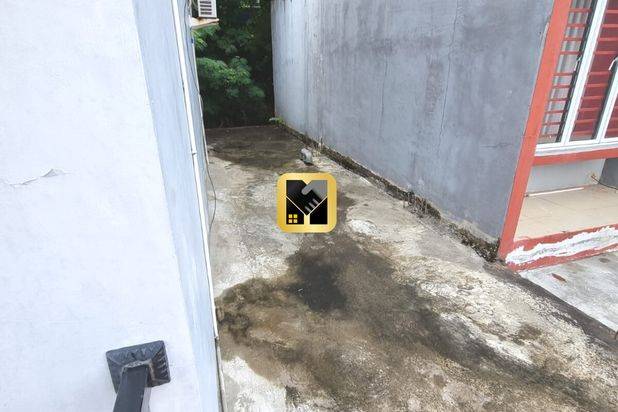 Rumah 2 Lantai Sudah Renovasi Garden Masyeba