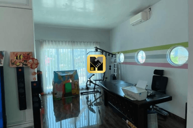 Rumah 2 Lantai Semi Furnished Permata Baloi