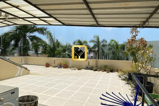 Rumah 2 Lantai Semi Furnished Permata Baloi