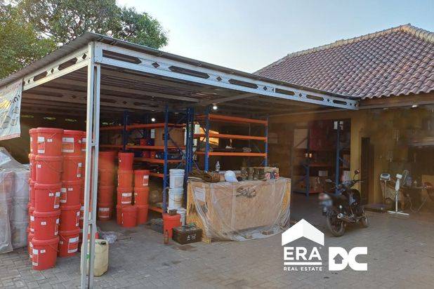 Ruang Usaha tengah kota Semarang parkir luas cocok untuk usaha gudang kantor garasi truk alat berat dekat pintu tol dekat kawasan industri dijual di Mangkang Tugu Semarang barat