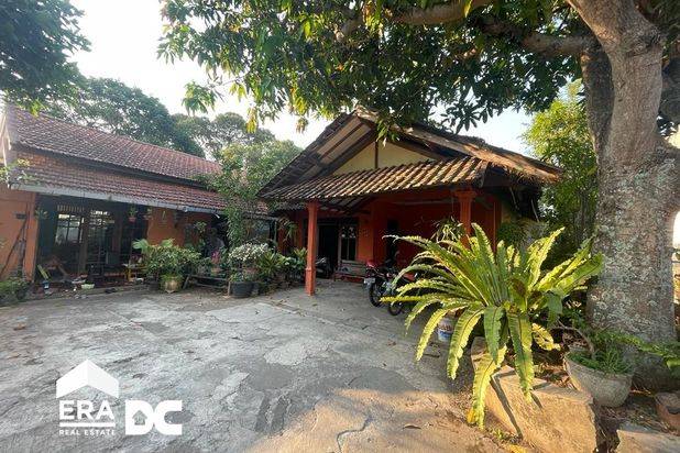 Tanah hook bonus bangunan rumah lama dekat kampus Undip dekat pintu tol Tembalang dijual di Ngesrep Tembalang Semarang atas