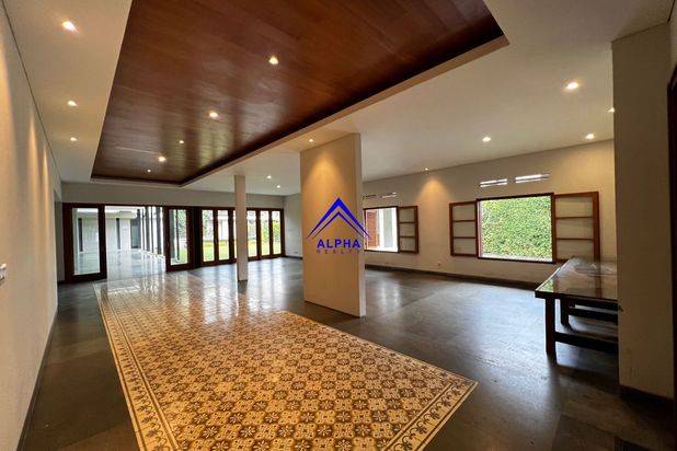Dijual Rumah Hunian Super Mewah Dan Cantik Daerah Dago