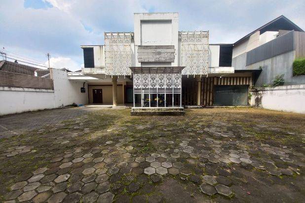 Disewakan Ruang Usaha Super Luas Kawasan Ramai Di Sukajadi