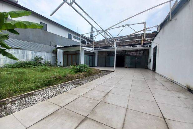 Disewakan Ruang Usaha Super Luas Kawasan Ramai Di Sukajadi