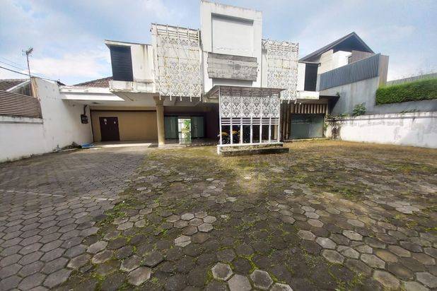 Disewakan Ruang Usaha Super Luas Kawasan Ramai Di Sukajadi