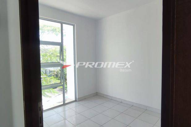 Dijual Santuy Rumah Royal Grande