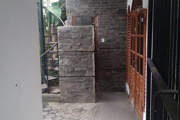 Rumah Istimewa Kamar Banyak di Cihanjuang Cimahi