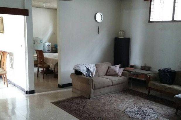 Rumah Tua Terawat Hitung Tanah di Turangga Bandung