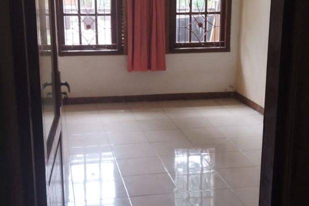 Rumah Tinggal Perlu Renov di Margahayu Raya Buahbatu Bandung