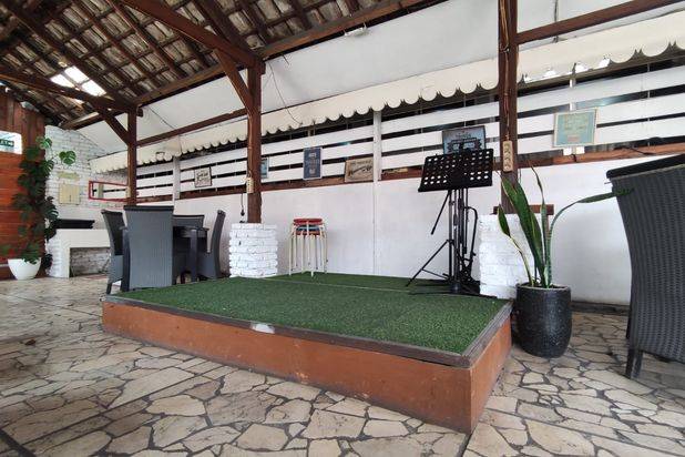 Disewakan Ruang Usaha Lokasi Sangat Strategis di Pasteur, Bandung