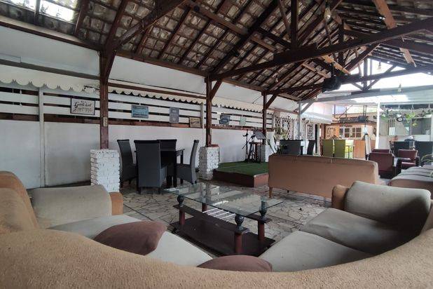 Disewakan Ruang Usaha Lokasi Sangat Strategis di Pasteur, Bandung