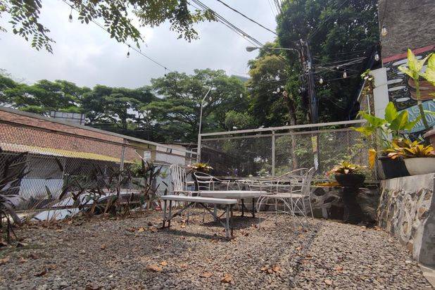 Disewakan Ruang Usaha Lokasi Sangat Strategis di Pasteur, Bandung