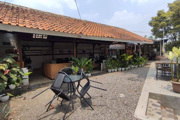 Disewakan Ruang Usaha Lokasi Sangat Strategis di Pasteur, Bandung