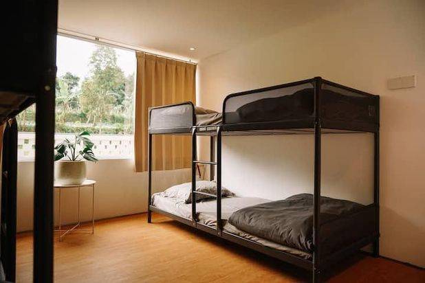 Dijual Rumah Villa Cantik Furnished Lengkap di Sayap Setiabudi
