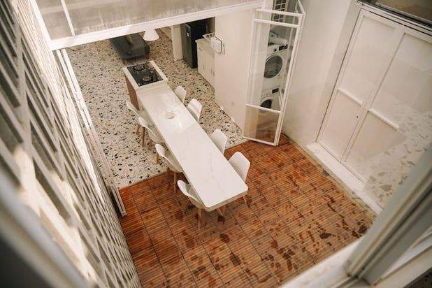 Dijual Rumah Villa Cantik Furnished Lengkap di Sayap Setiabudi