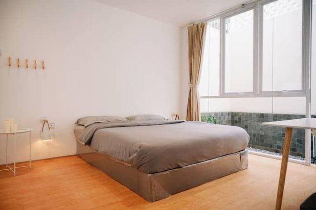 Dijual Rumah Villa Cantik Furnished Lengkap di Sayap Setiabudi
