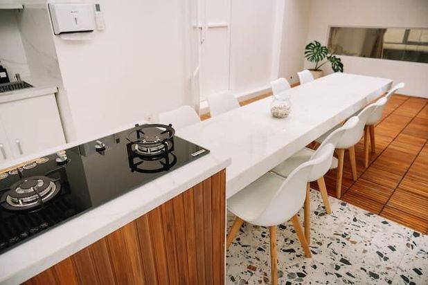 Dijual Rumah Villa Cantik Furnished Lengkap di Sayap Setiabudi