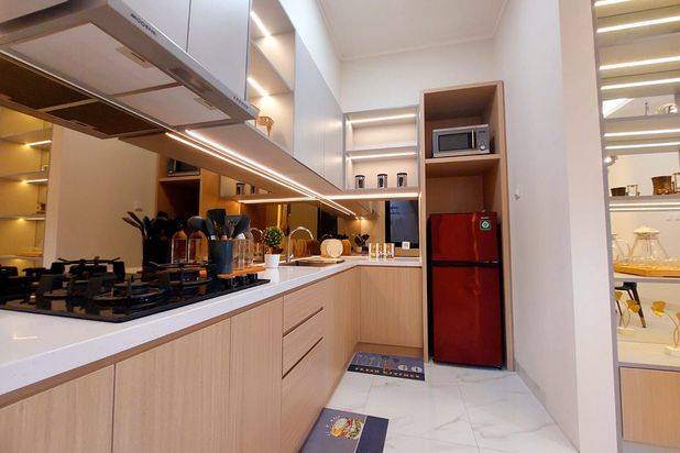 RUMAH SIAP HUNI TINGGAL PINDAH DALAM CLUSTER 2 CARPORT