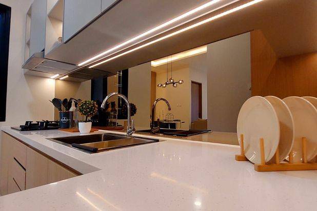 RUMAH SIAP HUNI TINGGAL PINDAH DALAM CLUSTER 2 CARPORT