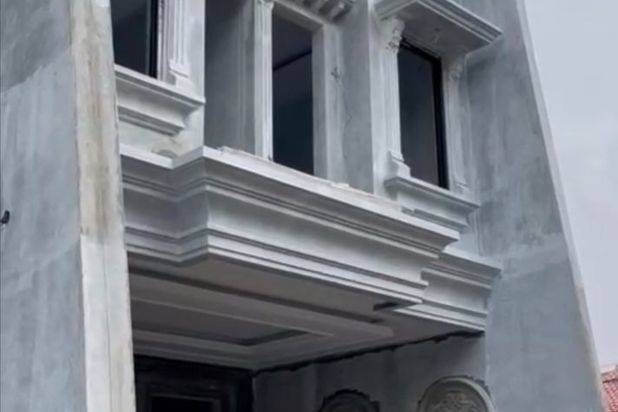 RUMAH 2 LANTAI ADA ROOFTOP DI JAGAKARSA DEKAT MASJID