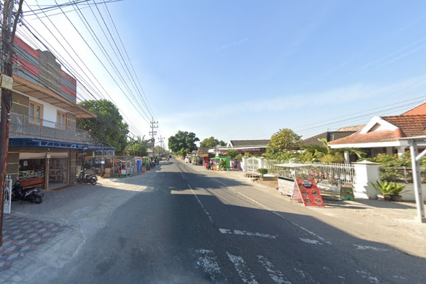 Tanah Magetan, Maospati, 20 M Jalan Raya Barat Maospati