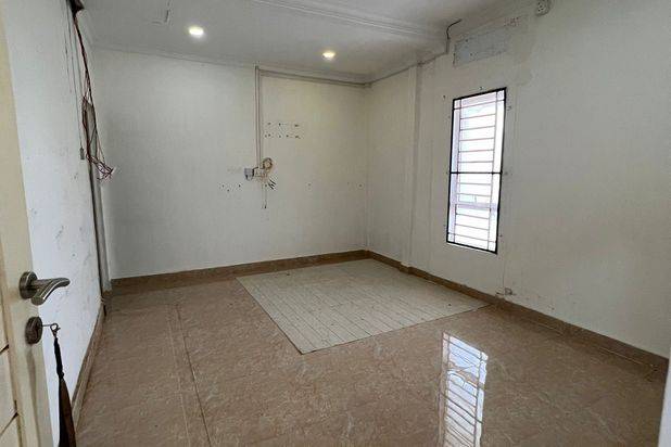 Rumah Hook Full Renovasi Belian Residence