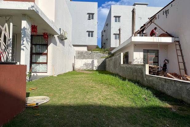 Rumah Hook Tengah Tanah Luas Grand Orchid Sudah Renovasi