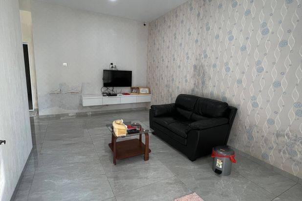 Rumah Hook Tengah Tanah Luas Grand Orchid Sudah Renovasi