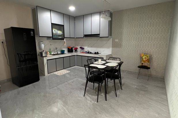 Rumah Hook Tengah Tanah Luas Grand Orchid Sudah Renovasi