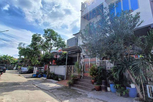 RUMAH 2.5 LANTAI PERMATA BALOI DEKAT BCS MALL