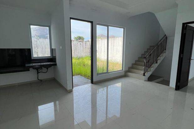 RUMAH 2 LANTAI REXPARK TERRACE STANDAR DEVELOPER TANAH LUAS