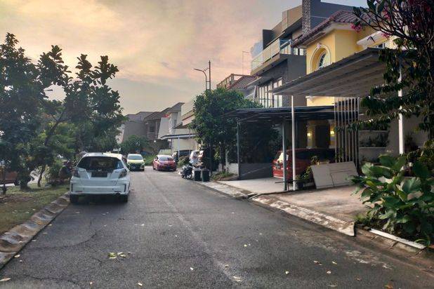 Rumah 2Lantai Beverly Garden Dekat Mega Mall dan Pelabuhan