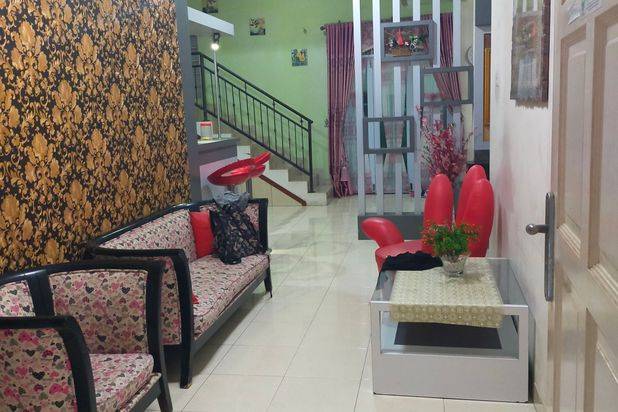 Rumah 2Lantai Beverly Garden Dekat Mega Mall dan Pelabuhan
