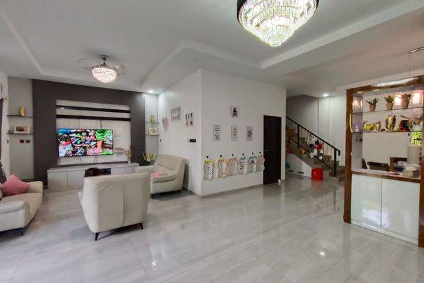 Dijual Rumah 2Lantai Siap Huni Tiban Center