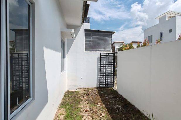 Rumah 2Lantai Azure Bay Batam Center, Siap Huni Dekat Perkotaan