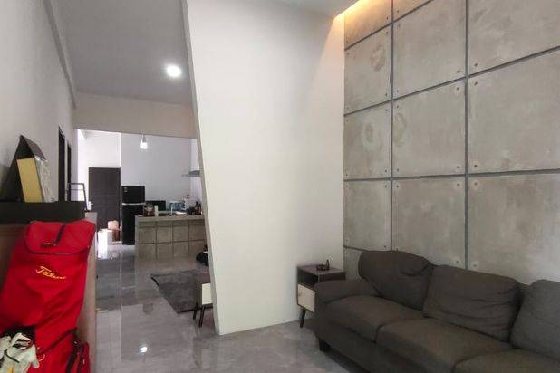 Dijual Rumah Plamo Garden Siap Huni Lokasi Strategis Dekat Mall