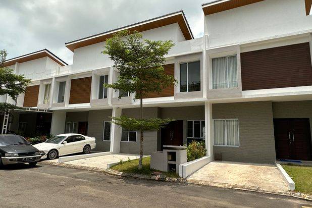 Dijual Rumah Azure Siap Huni Lokasi Strategis Dekat Sekolah