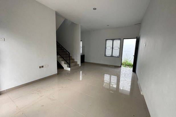 Dijual Rumah Azure Siap Huni Lokasi Strategis Dekat Sekolah