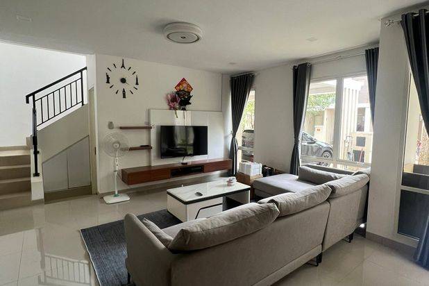 Disewakan Rumah Orchard Park Lokasi Strategis Dekat Mall Avenue