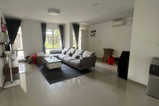 Disewakan Rumah Orchard Park Lokasi Strategis Dekat Mall Avenue