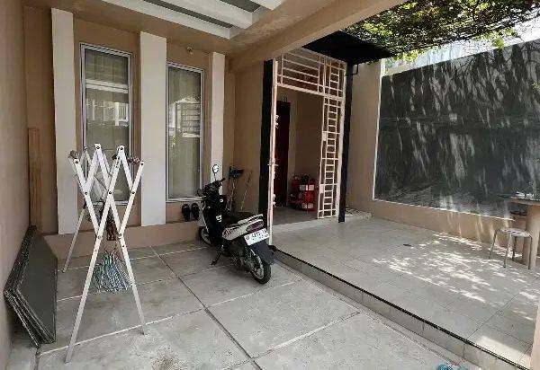 Dijual Rumah 2 Lantai Siap Huni Lokasi Strategis Dekat Mall