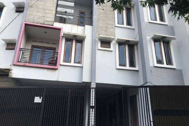 Dijual Rumah Kost Strategis Sangat Dekat Kampus di Jatinangor