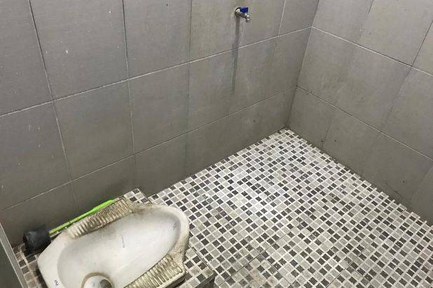 Dijual Rumah Kost Strategis Sangat Dekat Kampus di Jatinangor