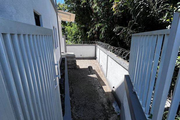 Dijual Rumah Bagus di Komplek Mega Regency Mandalajati Bandung