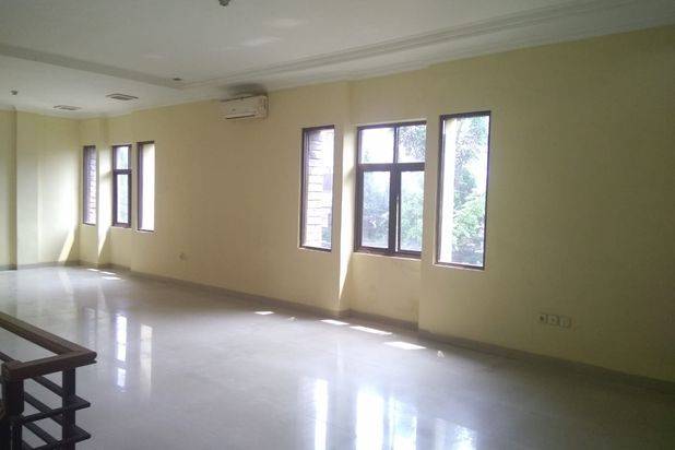 Disewa Ruang Usaha Dan Kantor 3 Lantai Lokasi Strategis Cikutra