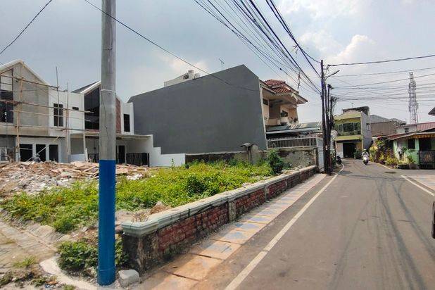 Rumah Baru dijual Swadaya Duren Sawit, Luas Murah