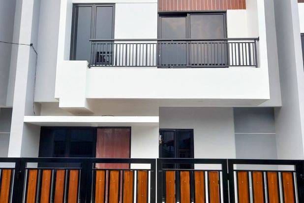 Rumah 2 Lantai Dalam Perumahan Di Jatiasih