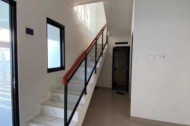 Rumah Baru 2 Lantai SHM Ready Stock Di Jatibening Bekasi