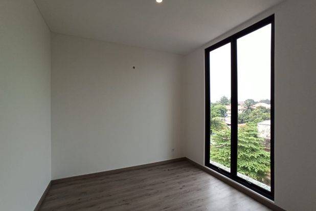 Rumah Mewah 3 Lantai Kemang Area Jakarta Selatan Siap Huni